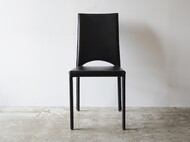 軽さが嬉しい椅子　ブラック　イタリア製