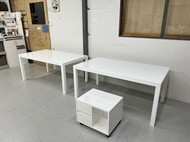 特注ホームオフィス用テーブル / 白 / キャスター付きキャビネット