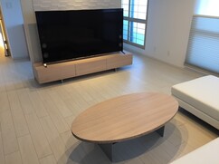 札幌市中央区　N様　特オリジナルテレビボード、特注楕円ローテーブル（棚付き）　白オイル仕上